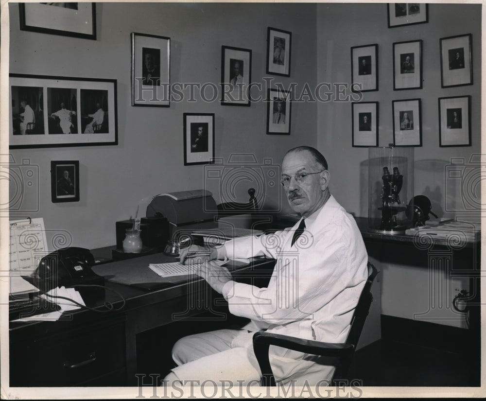 1953 Press Photo Dr jean Redman Oliver, Pro of Fathology State Univ of NY- Historic Images