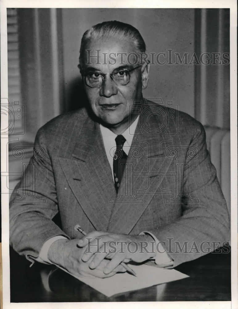 1942 Press Photo Harry Beckman Admin Office Washington D.C.- Historic Images