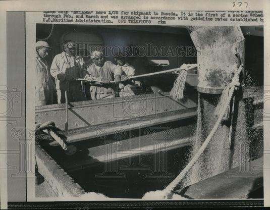 1964 Press Photo Ship "Exilona" for shipment to Russia- Historic Images