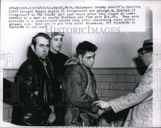 1960 Press Photo Donald Anglin & Arleigh Kranich inside the Kalamazoo City- Historic Images