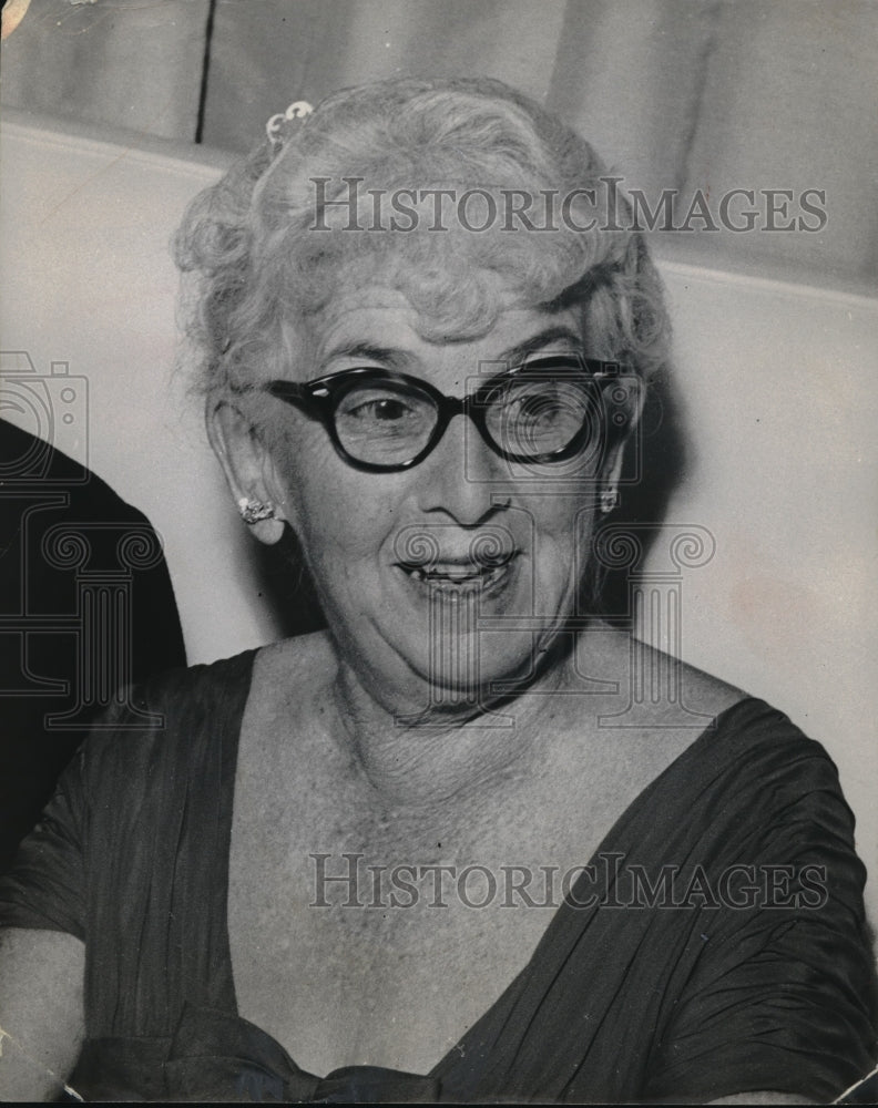 1958 Press Photo Mrs. Marjorie Douglas, Writer- Historic Images