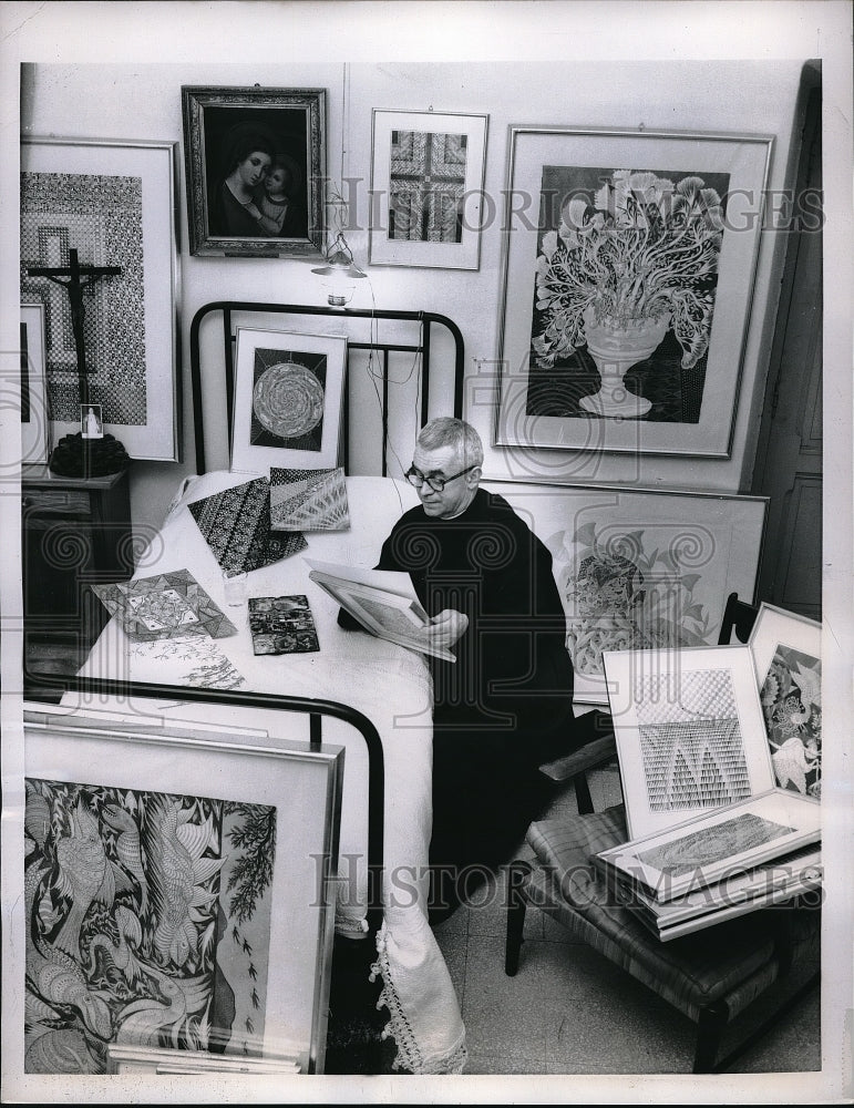 1959 Press Photo Rev. Mauro Maria Santolini, Artist Inspired by Music