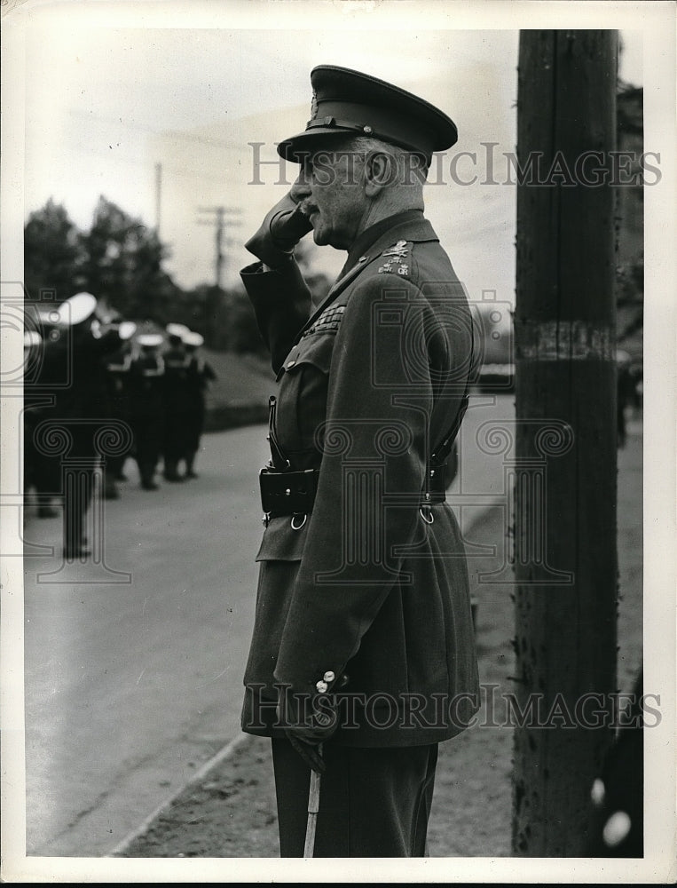 1940 Press Photo Earl of Athlono reviewing Sailors of the Royal Canadian Navy- Historic Images