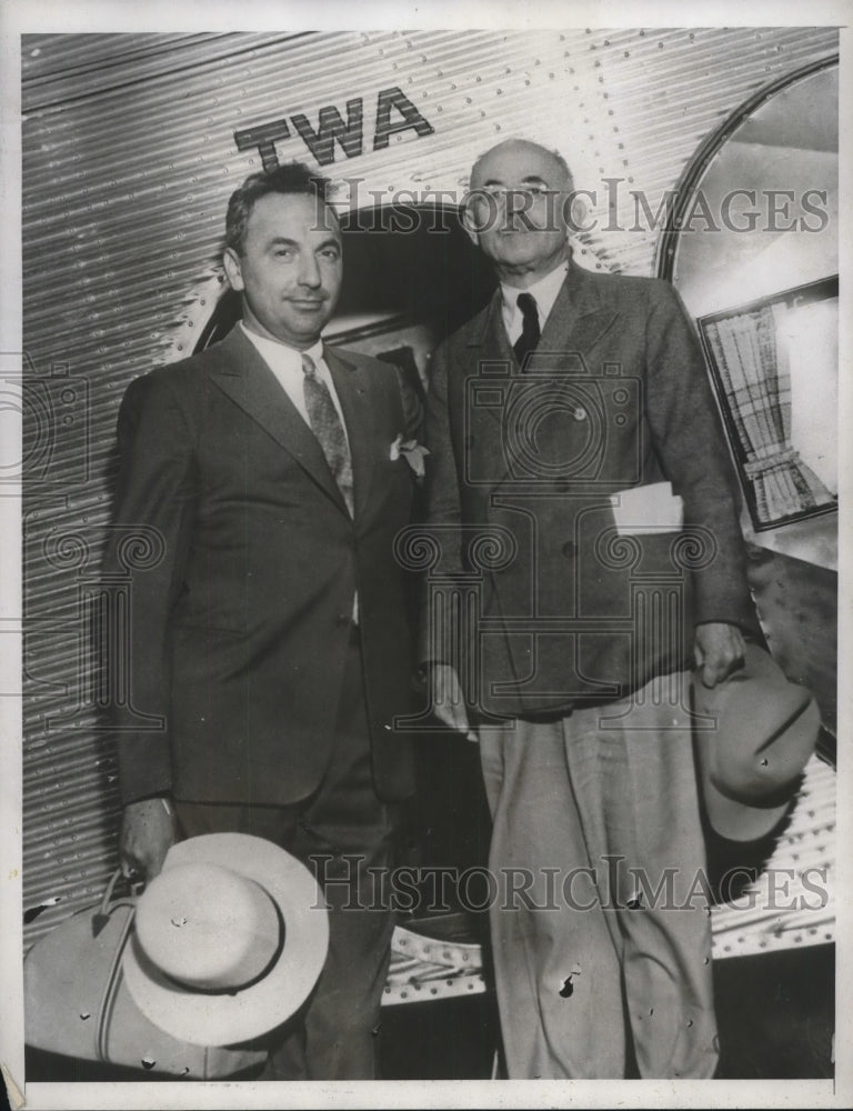 1933 Press Photo Ben Lindsey &amp; Hal Mohr, Represent Striking Film Workers- Historic Images