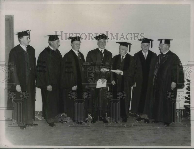 Load image into Gallery viewer, 1936 Press Photo Univ of Penn. WB Stabler,R Knowles,JG Rogers,T Gates,O Skinner
