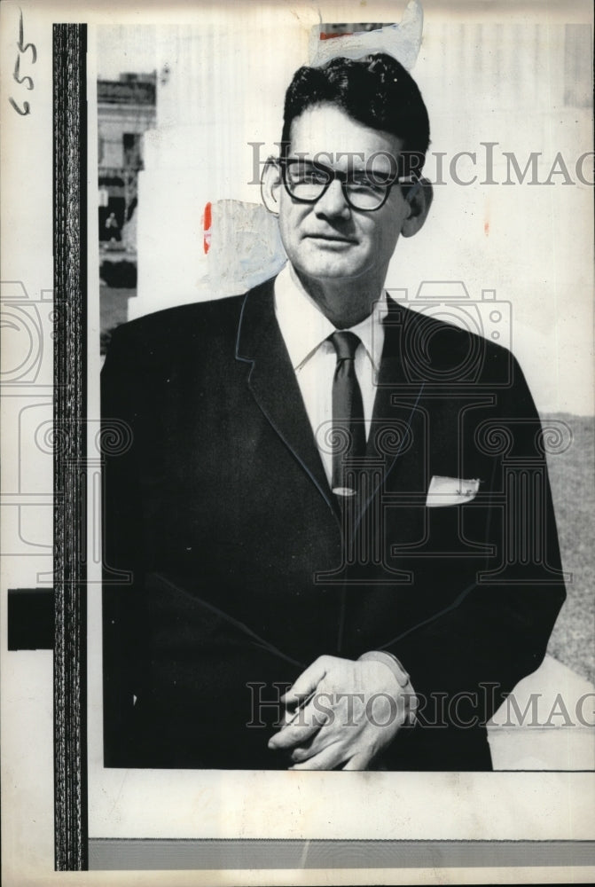 Load image into Gallery viewer, 1966 Press Photo Billie Sol Estes convicted farm promoter arrives at the Federal
