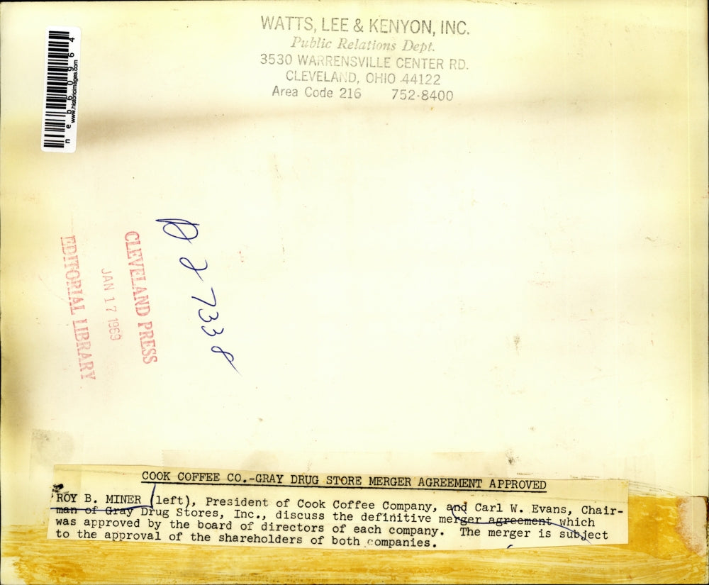 1963 Press Photo Cook Coffee Co pres. Roy B Miner & Carl Evans of Gray Drug Inc.