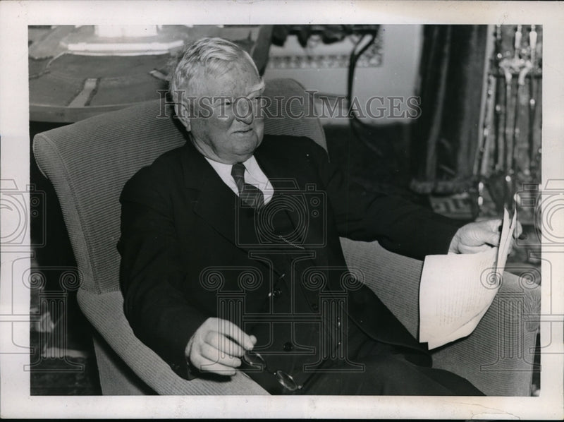 Load image into Gallery viewer, 1937 Press Photo Vice President John Nance Garner in Big Swivel Chair
