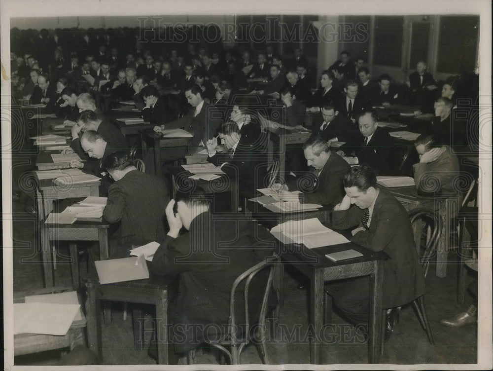 1940 Press Photo Men attend class teaching how to take the U.S. Census- Historic Images