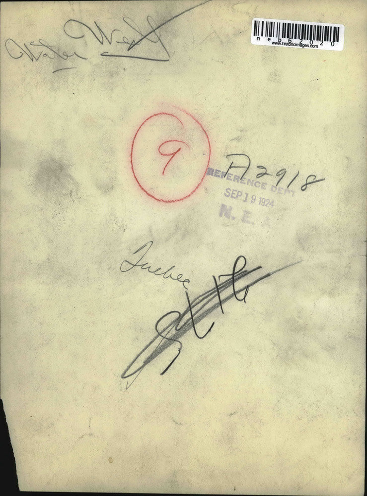 1924 Press Photo Old water well in Quebec, Canada - neb62020