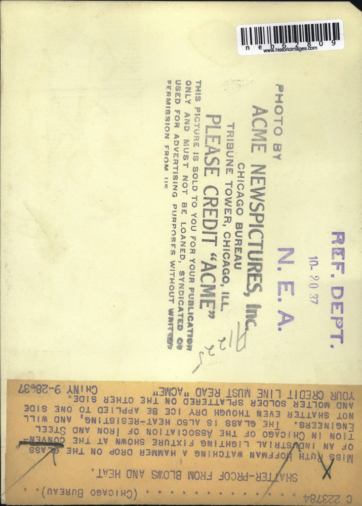 1937 Press Photo Ruth Hoffman at Chicago Assn of Iron & Steel Engineers show