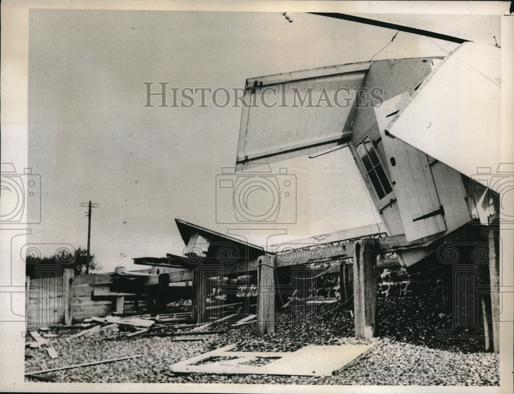 1938 Press Photo Damage from 80-mph gale, Bognor, Sussex, England - neb65240- Historic Images