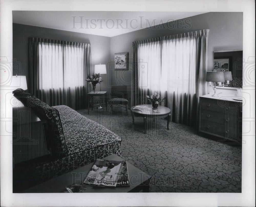 1953 Press Photo Interior view of room at Shaker House Hotel in Cleveland Ohio