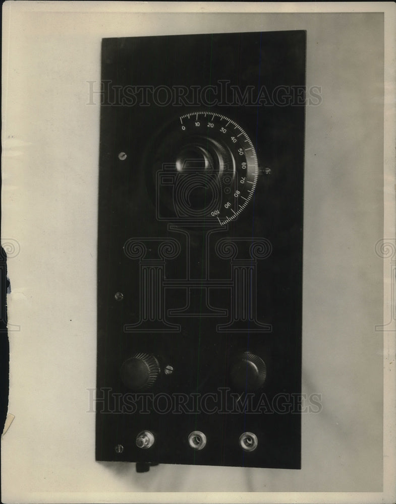 1925 Press Photo Panel of receiver that hears five continents - neb66571