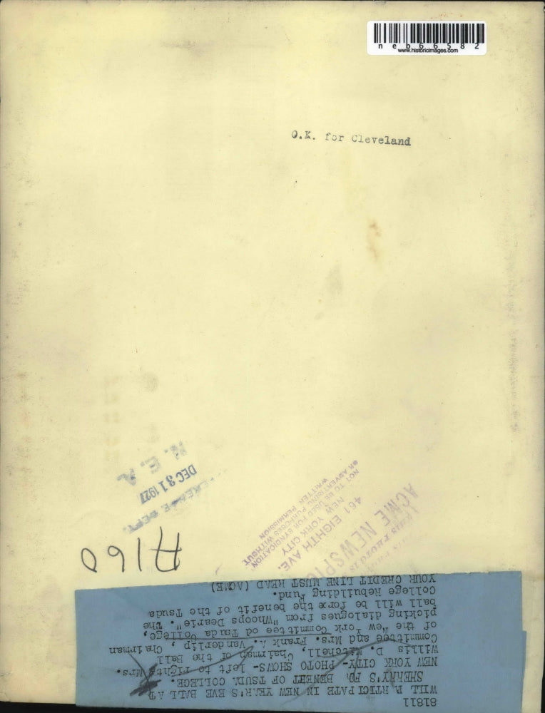 1927 Press Photo Mrs.Frank A.Vanderlin & Mrs.Willis D Mitchell In New Years Ball