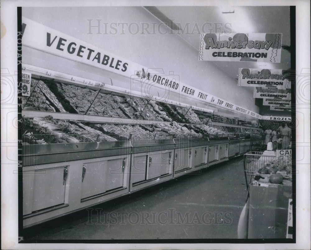 1955 Press Photo Pick n Pay Grocery Store at Southgate- Historic Images