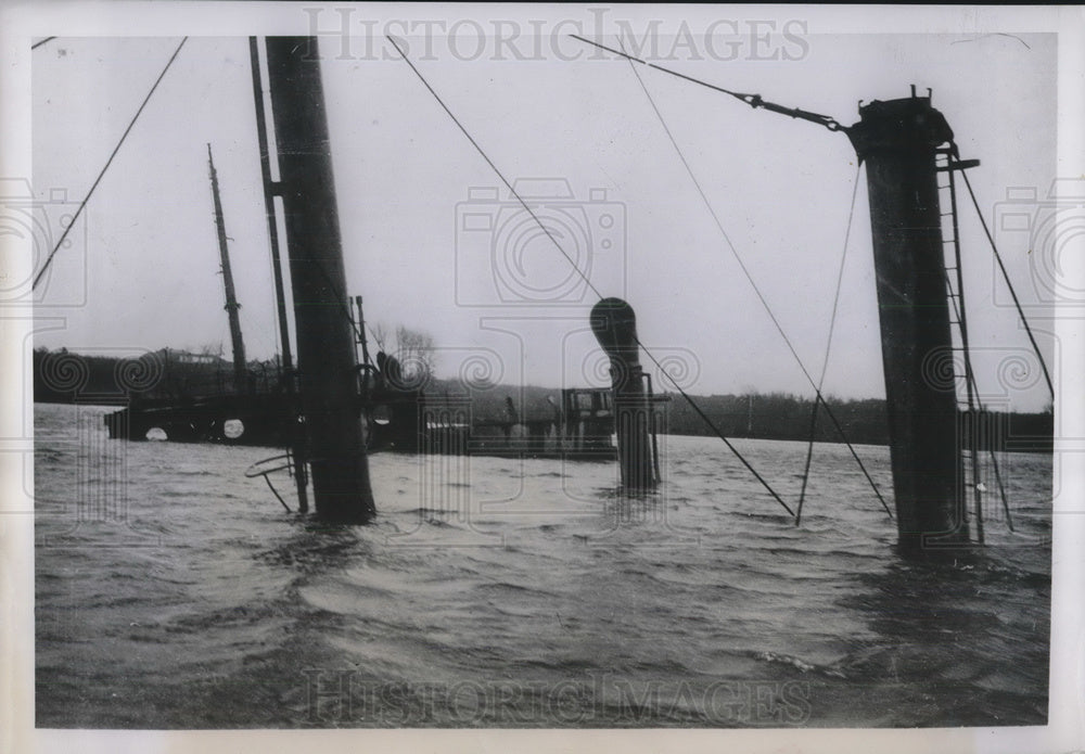 1948 Press Photo Ship L&#39;Antarktus blown upo by Germans in Loise River France- Historic Images