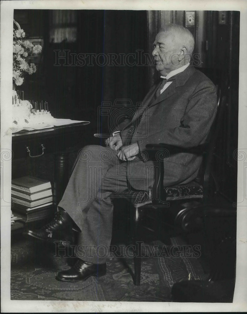Load image into Gallery viewer, 1930 Press Photo Kansas City School of Law president Sanford B Ladd - neb67393
