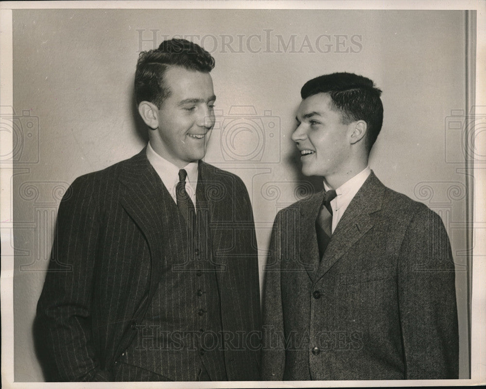 1940 Press Photo Princeton University Pyne prize to J Worth,  Goheen de Mirao- Historic Images