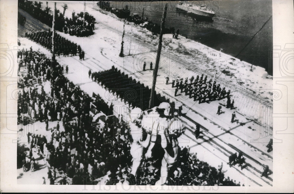 1948 Press Photo Spectators watched U.S Army marched in parade on Army Day- Historic Images