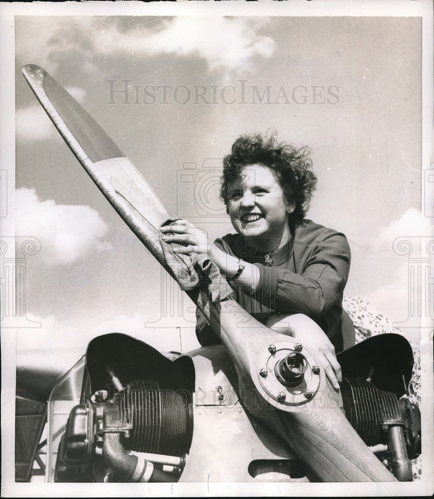 1955 Press Photo Inge Mueller Postwar Germany&#39;s Youngest Student Pilot- Historic Images