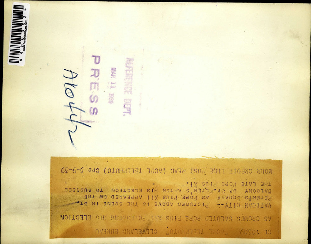 1939 Press Photo Pope Pius XII on the balcony of St. Peter's after his election