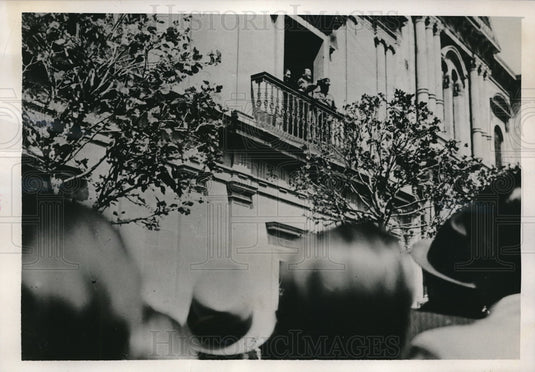 1940 Press Photo Pres. Carlos Quintanilla speaks to Bolivians after revolt fails- Historic Images