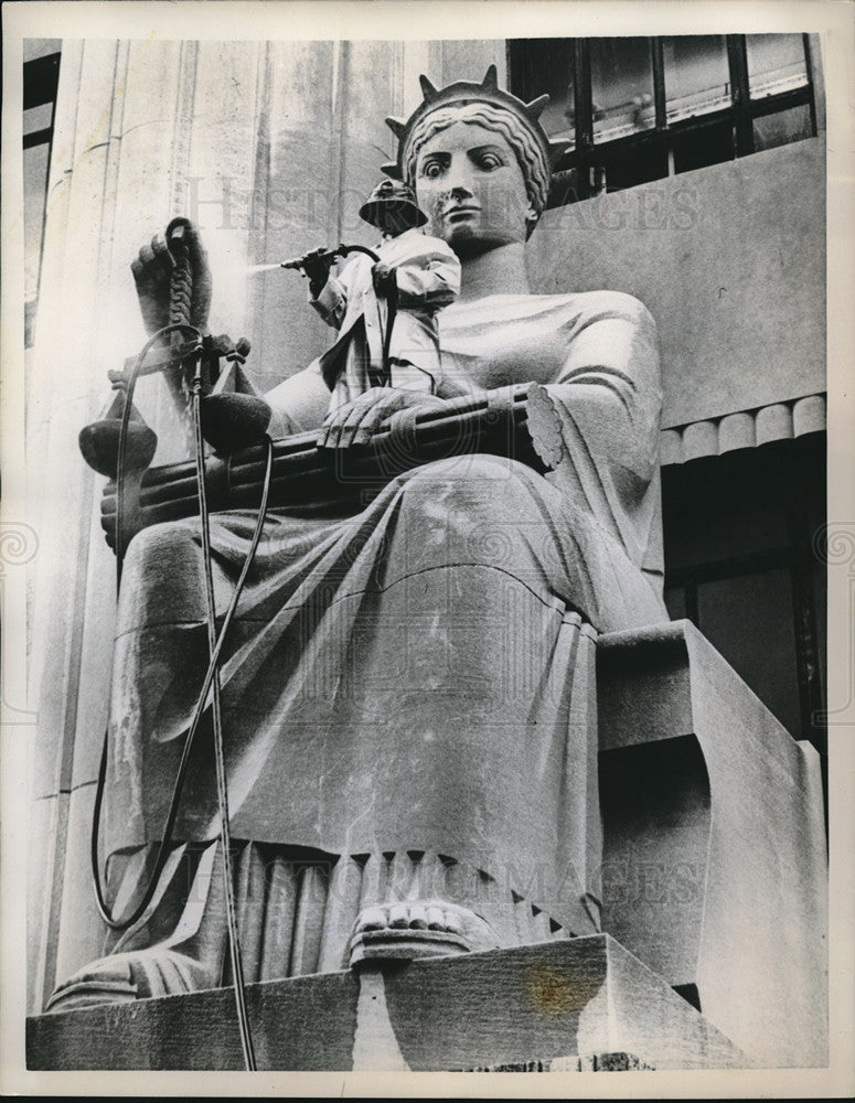 Load image into Gallery viewer, 1958 Press Photo The Statue of Justice located in front of the St Louis building

