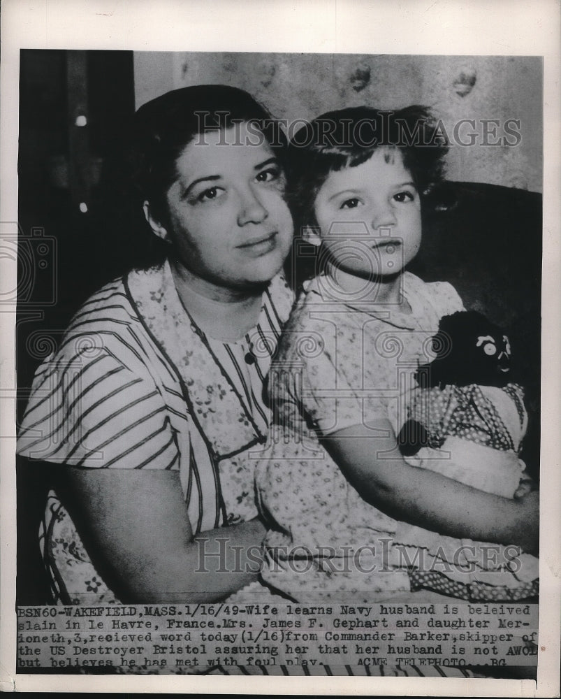 1949 Press Photo Wakefield, Mass Mrs James F Gephart finds out husband is dead- Historic Images