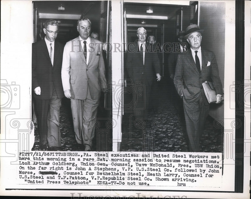 Load image into Gallery viewer, 1956 Press Photo Pittsburgh Pennsylvania United Steel Workers Union Negotiations
