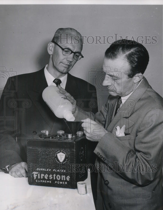 1962 Press Photo G.V. Meade, L.E. Olcott Auto Battery