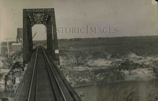 1920 Press Photo Railroad Bridge - Historic Images