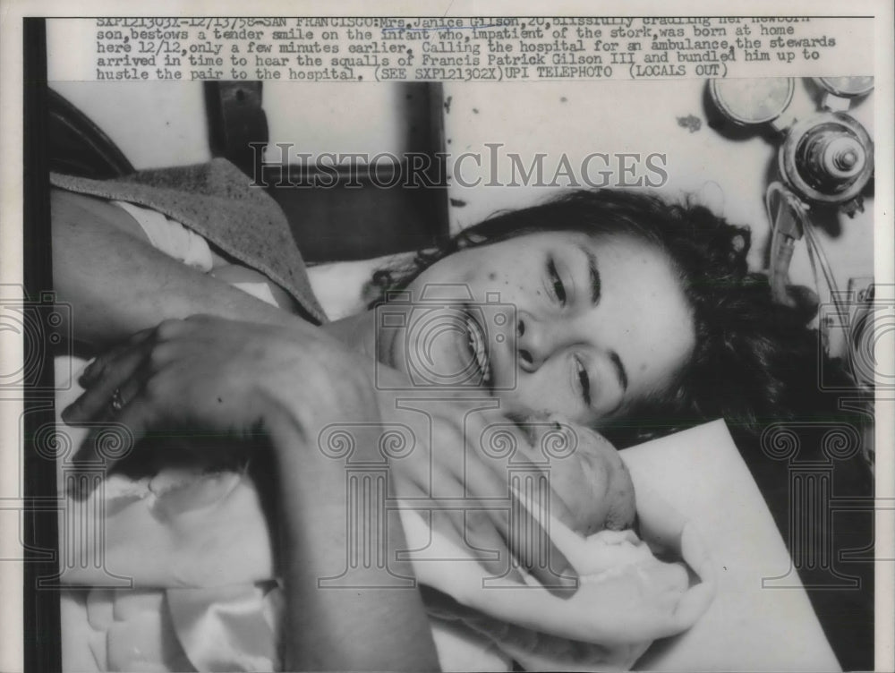 1958 Press Photo San Francisco, Mrs Janice Gilson &amp; her newborn born at home- Historic Images