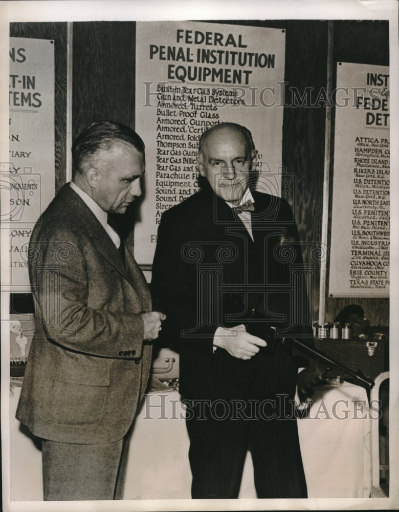 1939 Press Photo Two men at the Prison Society&#39;s 69th annual convention- Historic Images