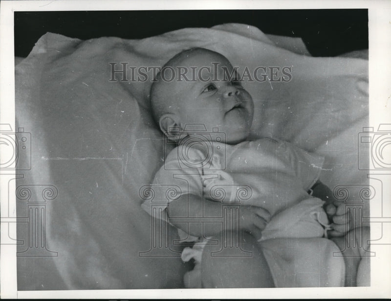 Load image into Gallery viewer, 1940 Press Photo Harold ickes Jr Baby
