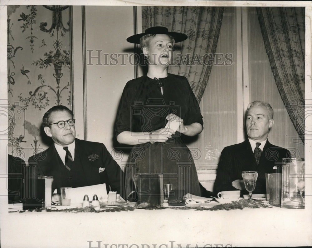 1940 Press Photo Major Benjamin Namm Miss Pageen Fitzgerald and JL Varley- Historic Images