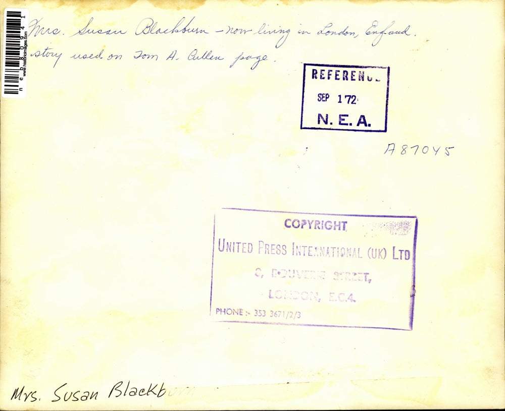 1972 Press Photo Mrs Susan Blackburn votes by phone for Governor