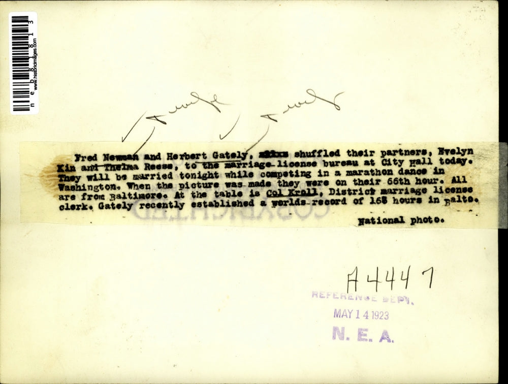 1923 Press Photo Fred Newman & Herbert Gately Get Marriage Licenses