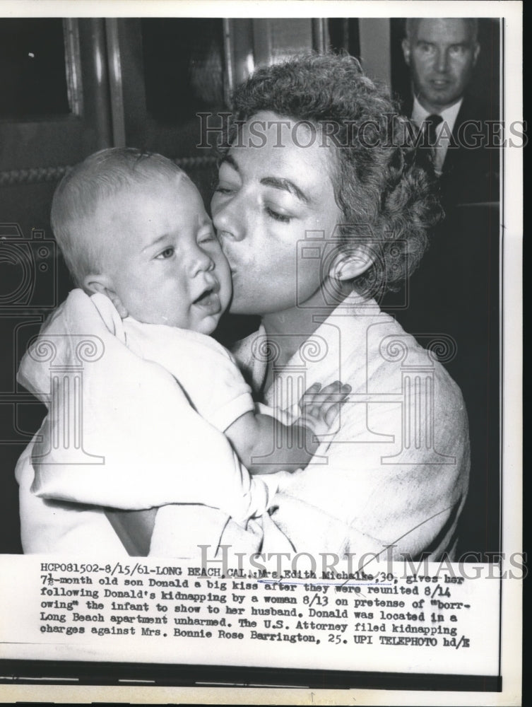 1961 Press Photo Edith Michalke Kisses Son Donald After Reuniting With Him- Historic Images