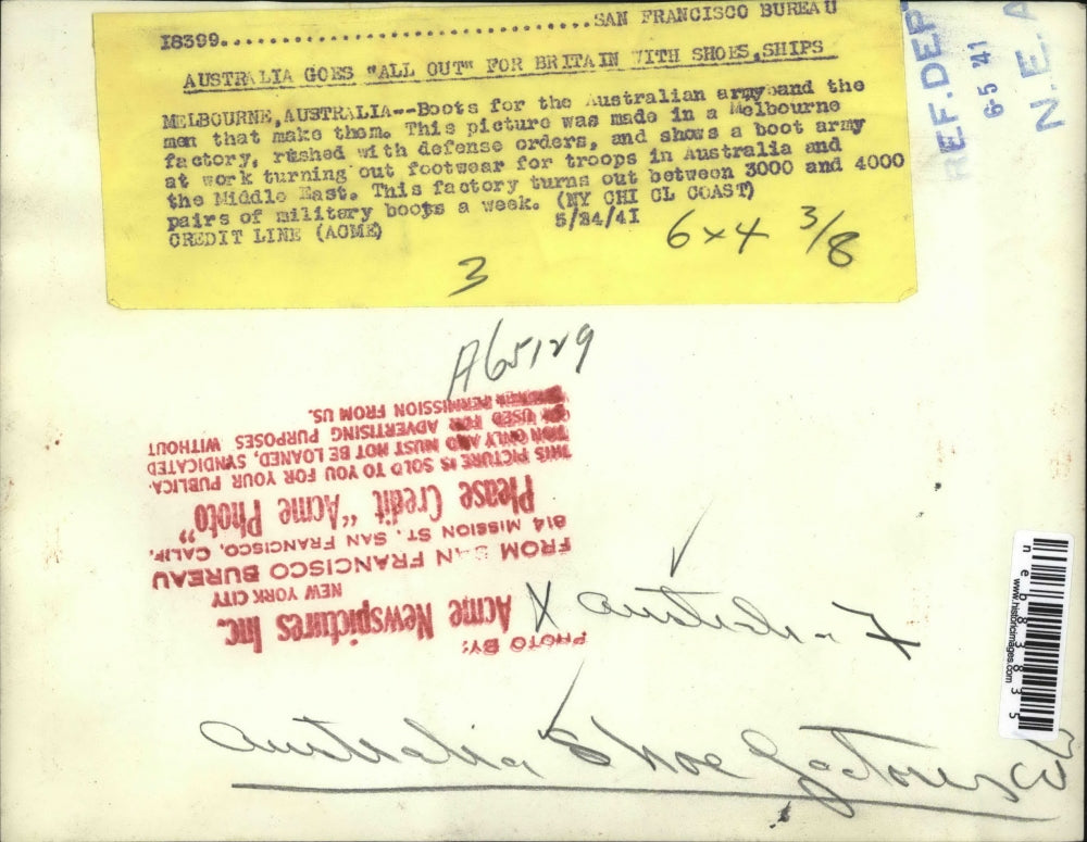 1941 Press Photo Melbourne, Austrailia, factory turns out boots for troops