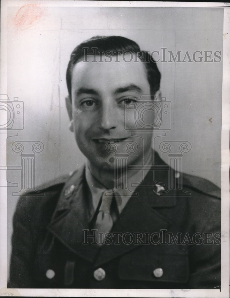 1945 Press Photo Corporal Dibernando - Historic Images