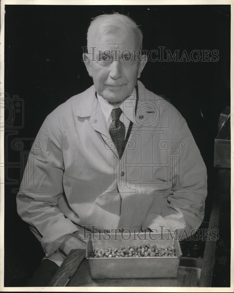 1942 Press Photo David Sloan General Electrics Oldest Employee Age 79