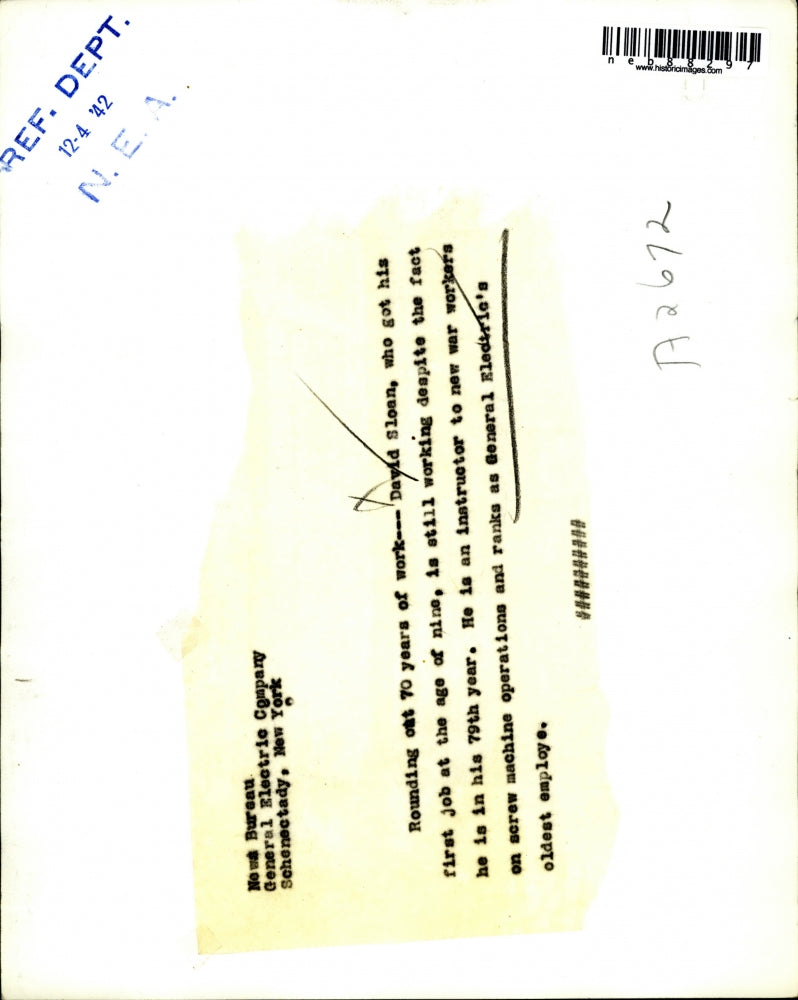 1942 Press Photo David Sloan General Electrics Oldest Employee Age 79