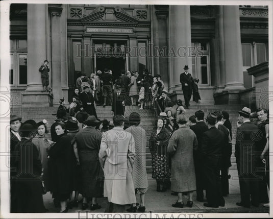 1938 Press Photo Supreme Court New York Crowd of Children Waiting for Verdict- Historic Images