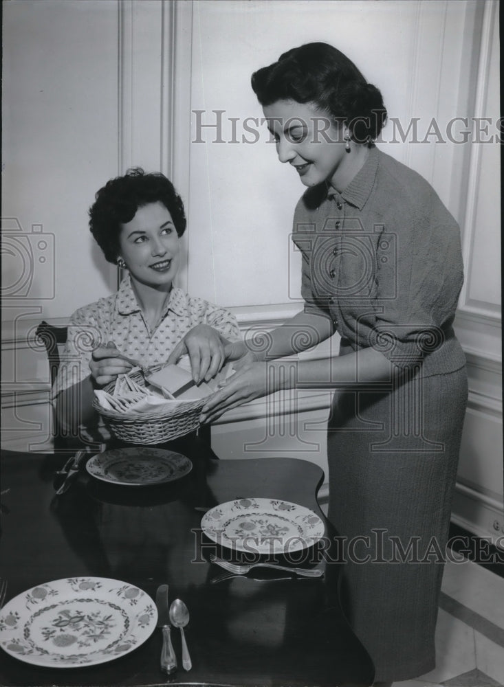 1953 Press Photo Dana Wyatt Susan Delmar