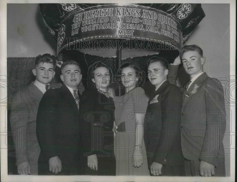 Load image into Gallery viewer, 1939 Press Photo Healthiest of 1,300,000 4H Club Members at Chicago
