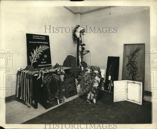 1923 Press Photo Trophies & Decorations Bestowed on America's Unknown Soldier- Historic Images