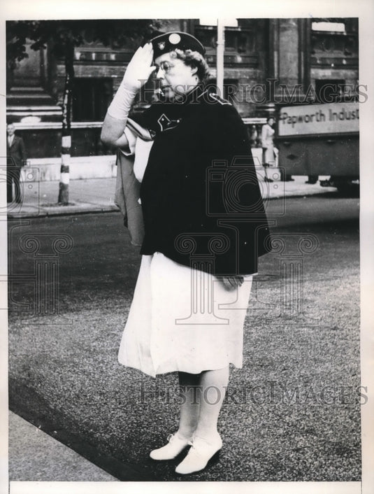 1946 Press Photo London,England Mrs M Whyte, past Pres. of British Legion- Historic Images