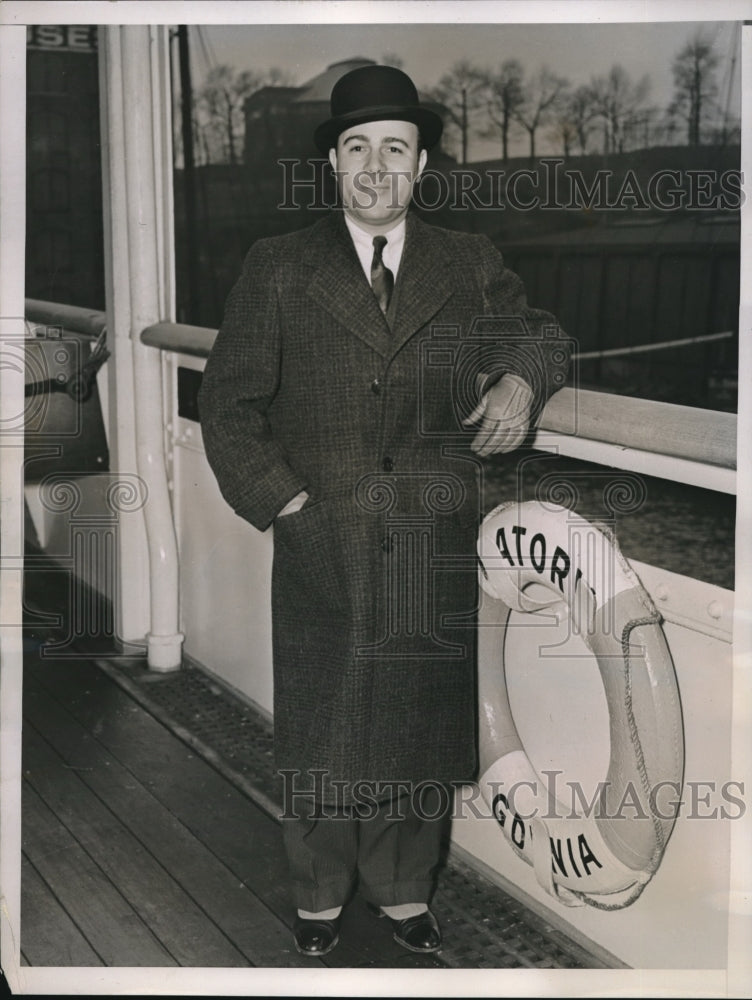 1938 Press Photo Dr. H. Chawky, Egyptian Diplomat Returning to Warsaw Post