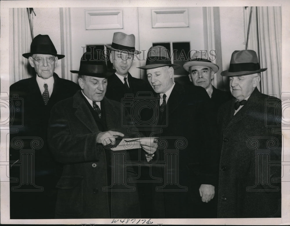 1939 Press Photo Appropriations Subcommittee leave FDR&#39;s White House- Historic Images